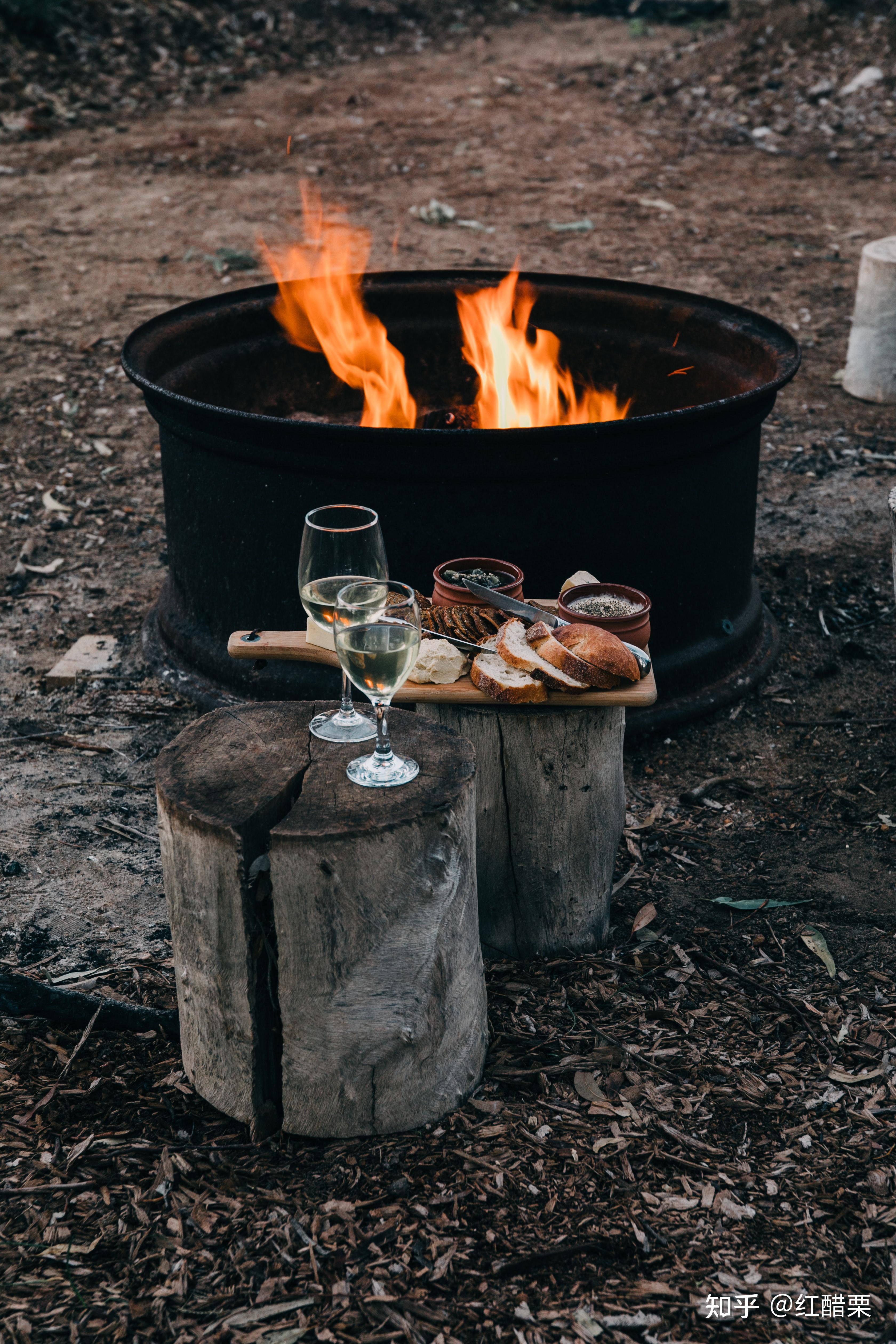 更充满野性的城市郊野活动——在野外露营,举办音乐会或篝火party,或