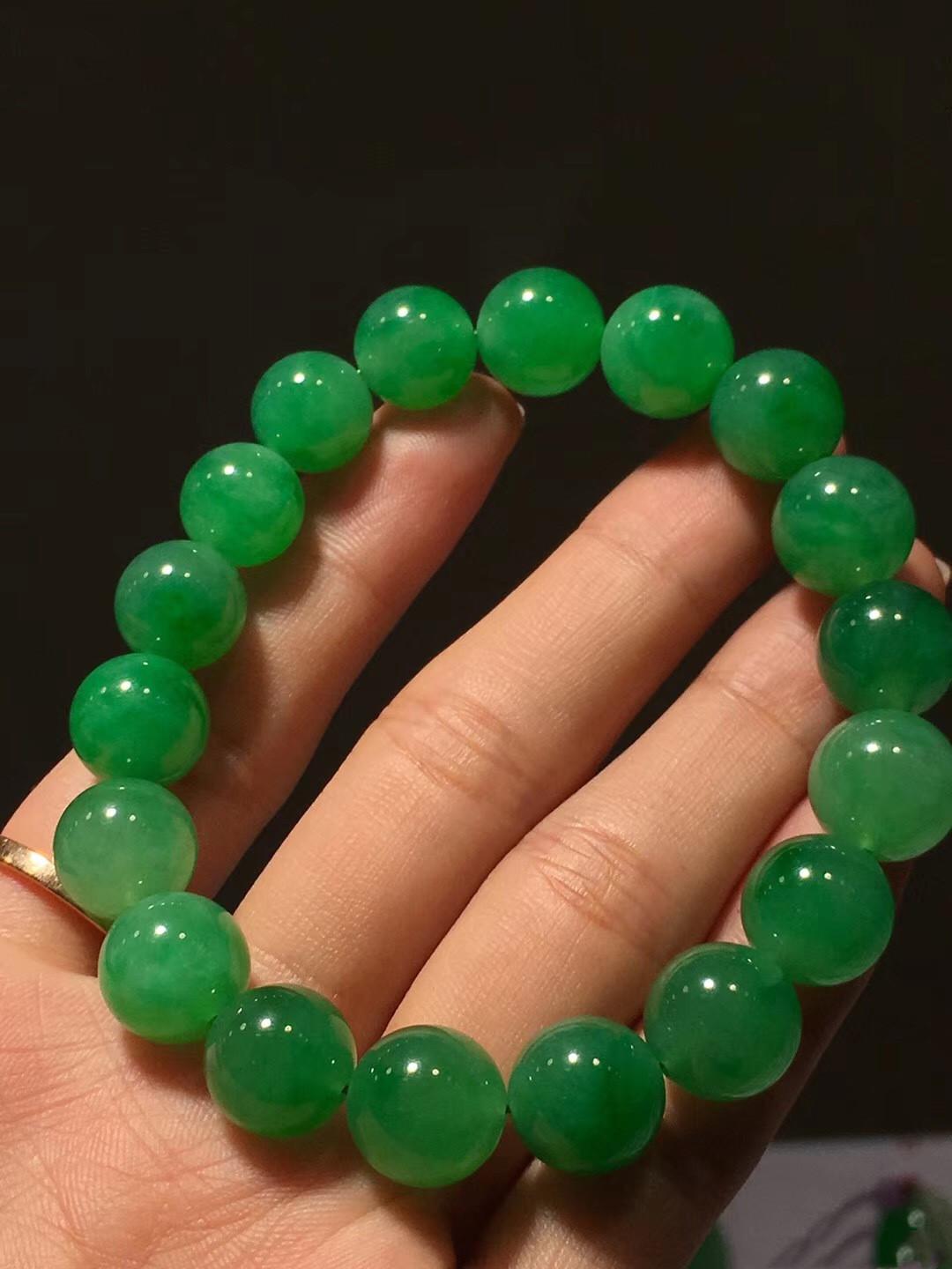翡翠手串颗数的寓意这么多,为何这种最受人们欢迎? 知乎