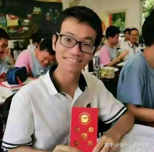 来看看2021年各省高考状元和其他顶尖学霸吧!