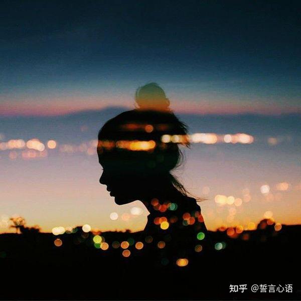 语音厅写作业文案深情文案(扎心虐到哭的文案，伤感深情，看哭无数人！)