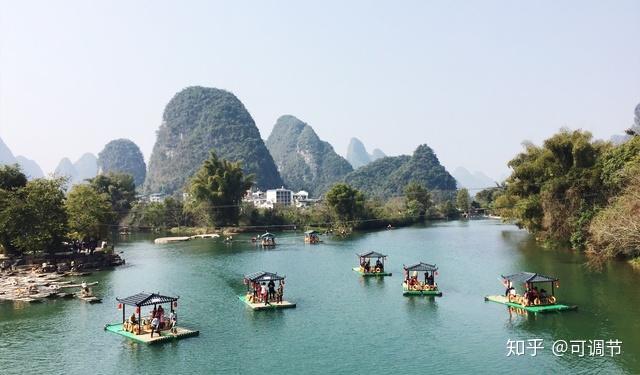 小城陽朔,坐落在風景如畫的灕江邊上,有著