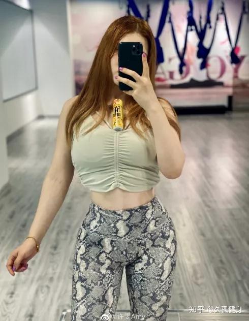 国产微胖女神:沙漏型身材 完美腰臀比,这样的身材你喜欢吗? - 知乎