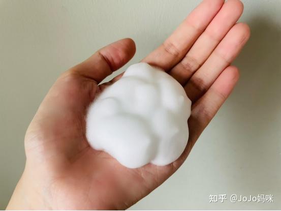 这款广告稚芽婴儿沐浴露洗发水二合一新生儿童宝宝天然洗发水沐浴泡泡