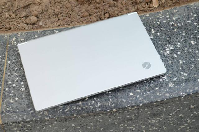 轻巧有实力机械革命s1air笔记本电脑测评