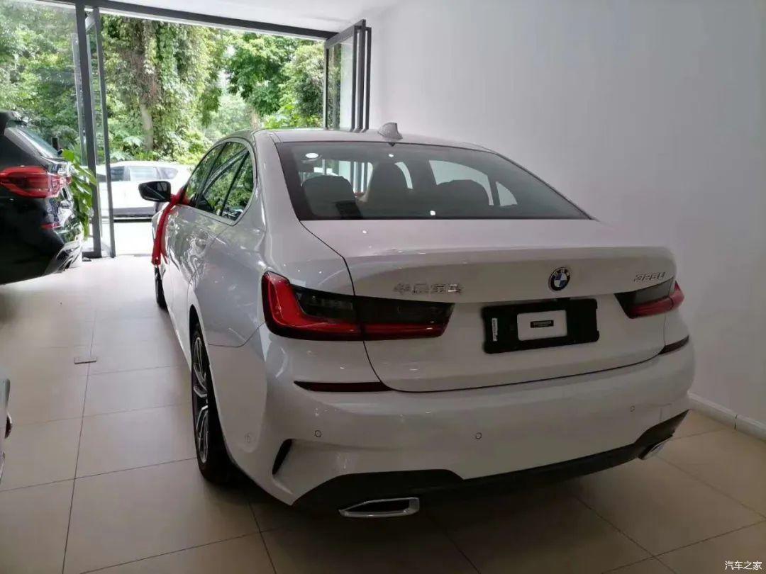 奥迪a4l多少钱能落地这车怎么样 v2-ed4d184e9b0dceb2ef2dc279c3428c12_r.jpg