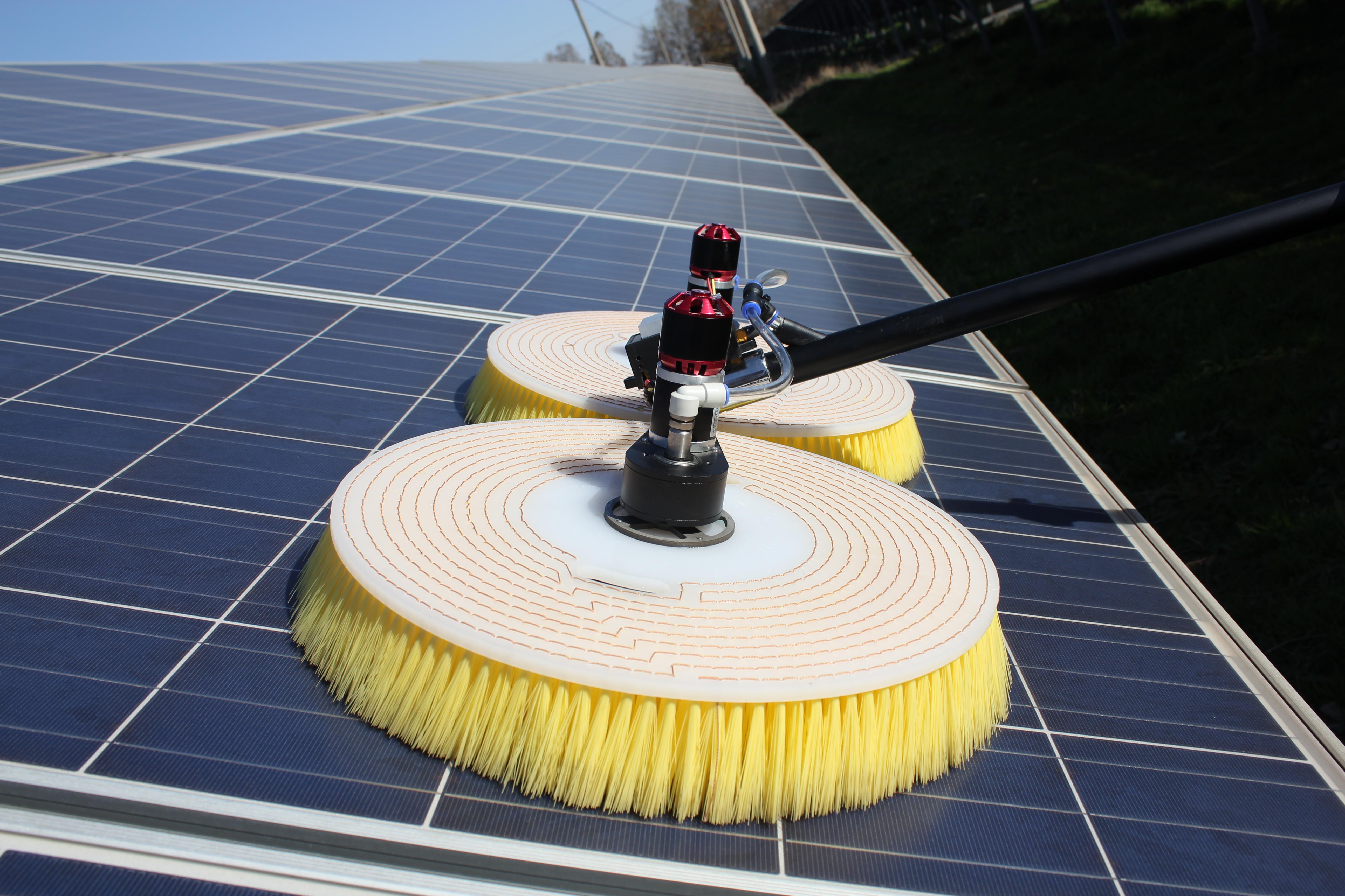 海洁光伏板清洗机器人