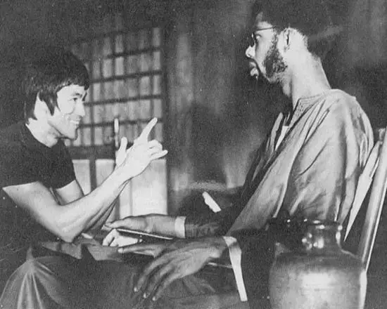 "天勾"贾巴尔与李小龙,文体两开花的奇妙友谊