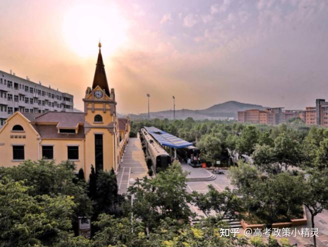 山东建筑大学樱花路图片