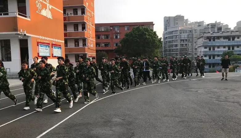 宁都县私立春晖学校招生简章