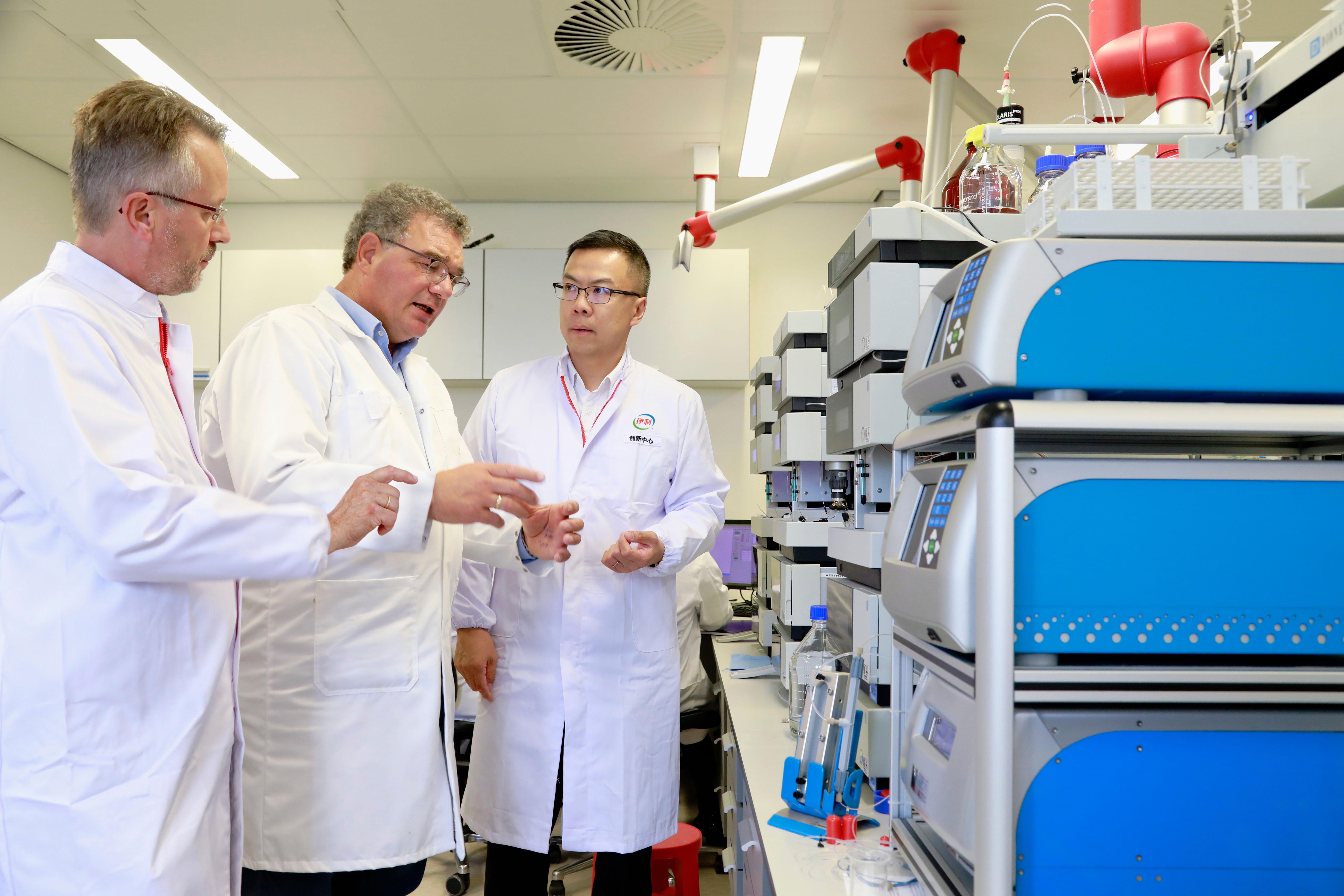 伊利创新研发团队加速科研攻关突破,开启乳业创新未来新一轮科技革命