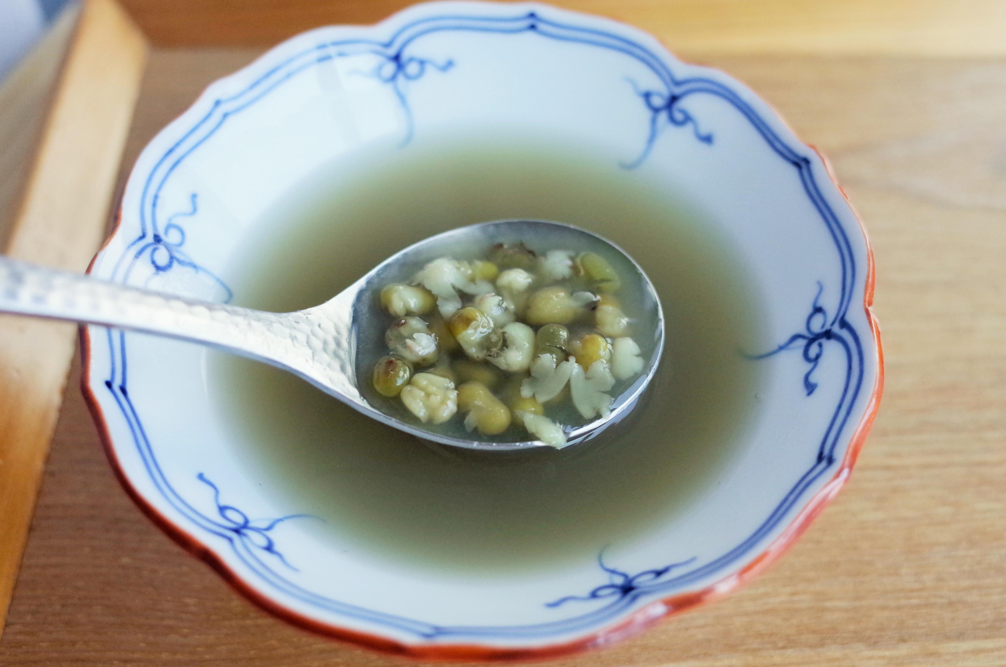 疑惑为什么刚煮好的绿豆汤放10分钟就变红了