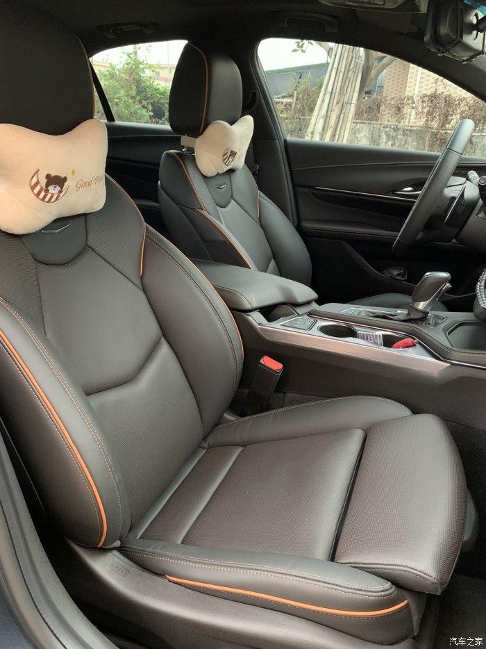 黑内是配橙色边,比浆果色配那个白紫色边好看多了～凯迪拉克的小标,帅