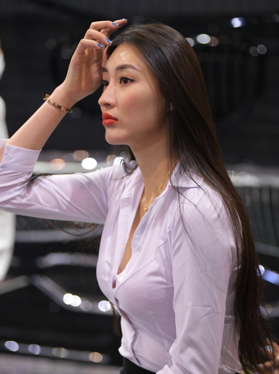 美丽模特王语会,性感照片值得收藏 - 知乎