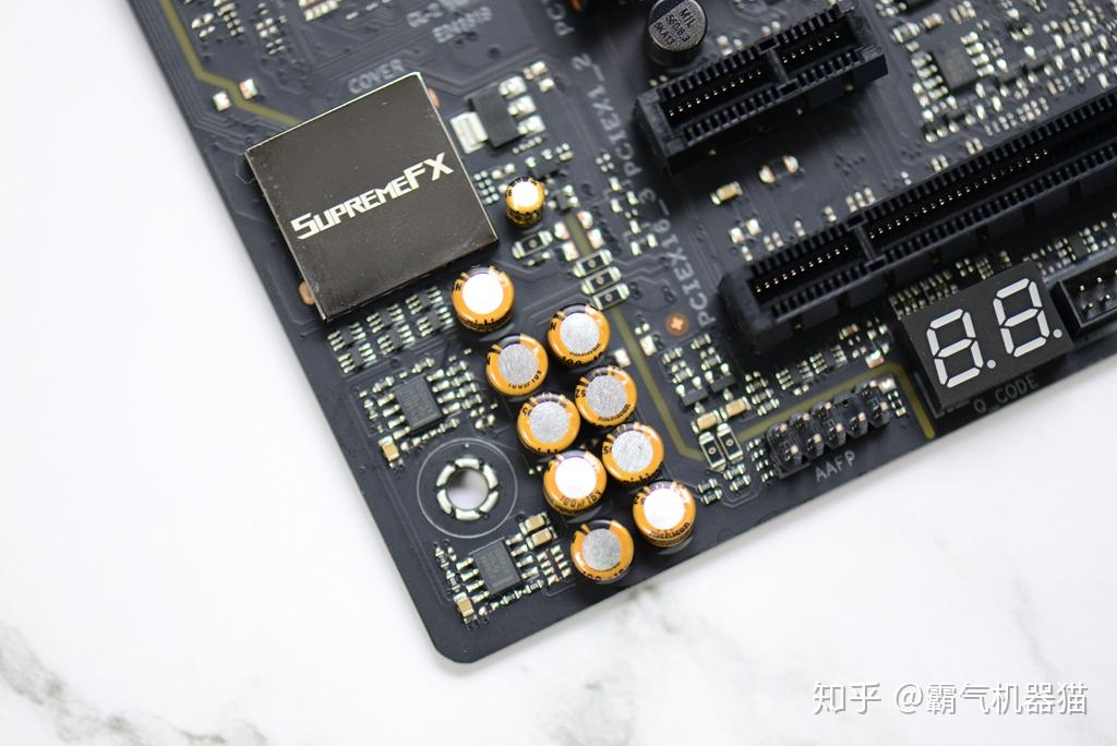 音频部分采用了高贵的supremefx 8 声道 高清晰音频编码解码器s1220a