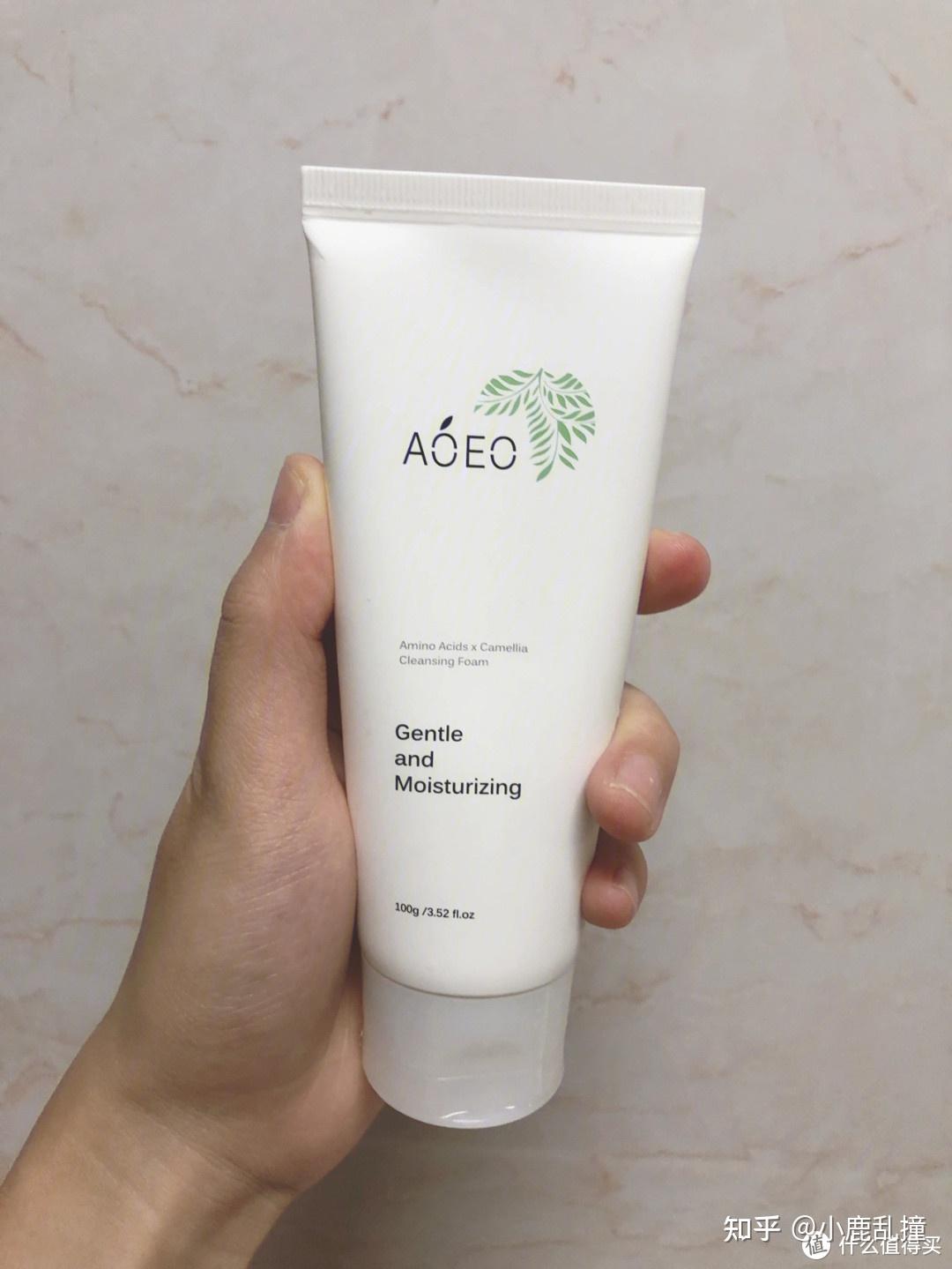 里面还添加了柠檬酸成分,虽说要看洗面奶的整体ph值,但是对此成分敏感