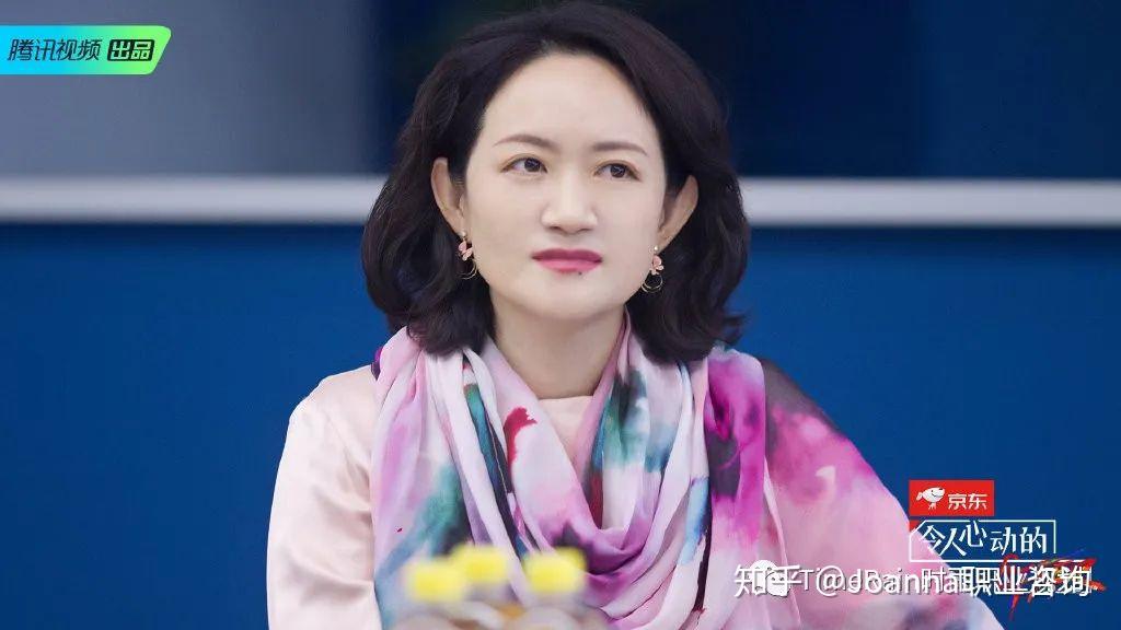 最新一期,瞿泽林和丁辉末位离开,新进了两位实习生,何旻哲和赵南希.