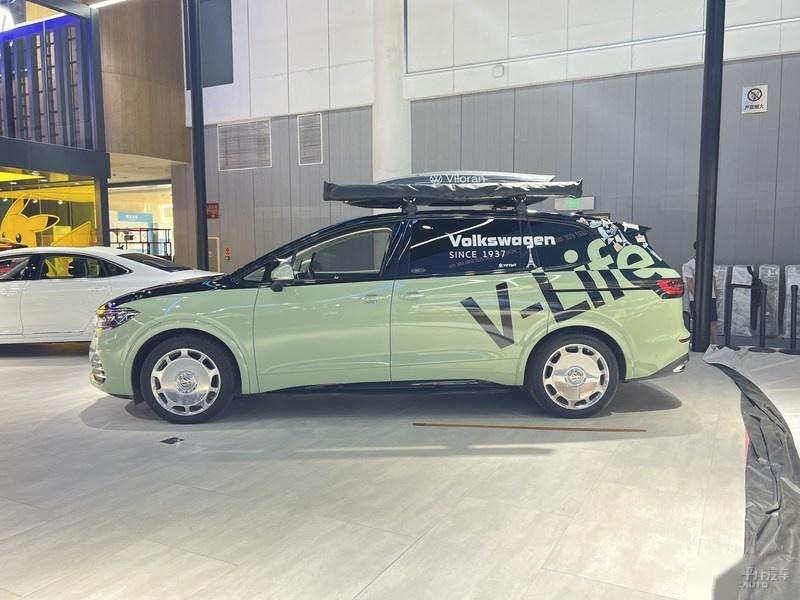 2022成都车展探馆上汽大众威然改装车