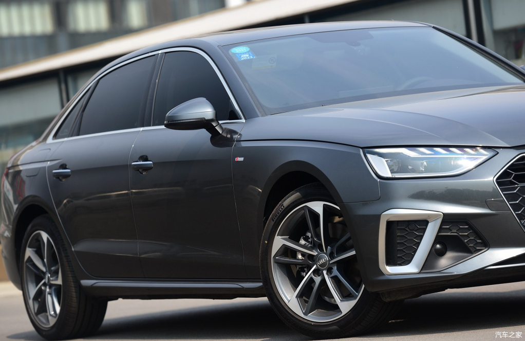 为什么更多人选了奥迪a4l40时尚动感型性价比高配置够用