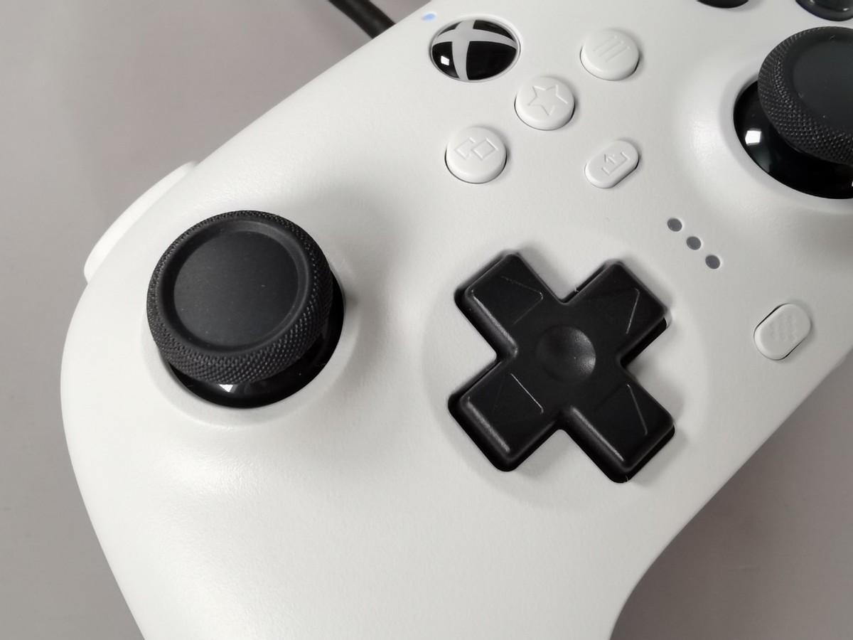 八位堂猎户座手柄xbox版深度测评纯粹手感100天无理由退货