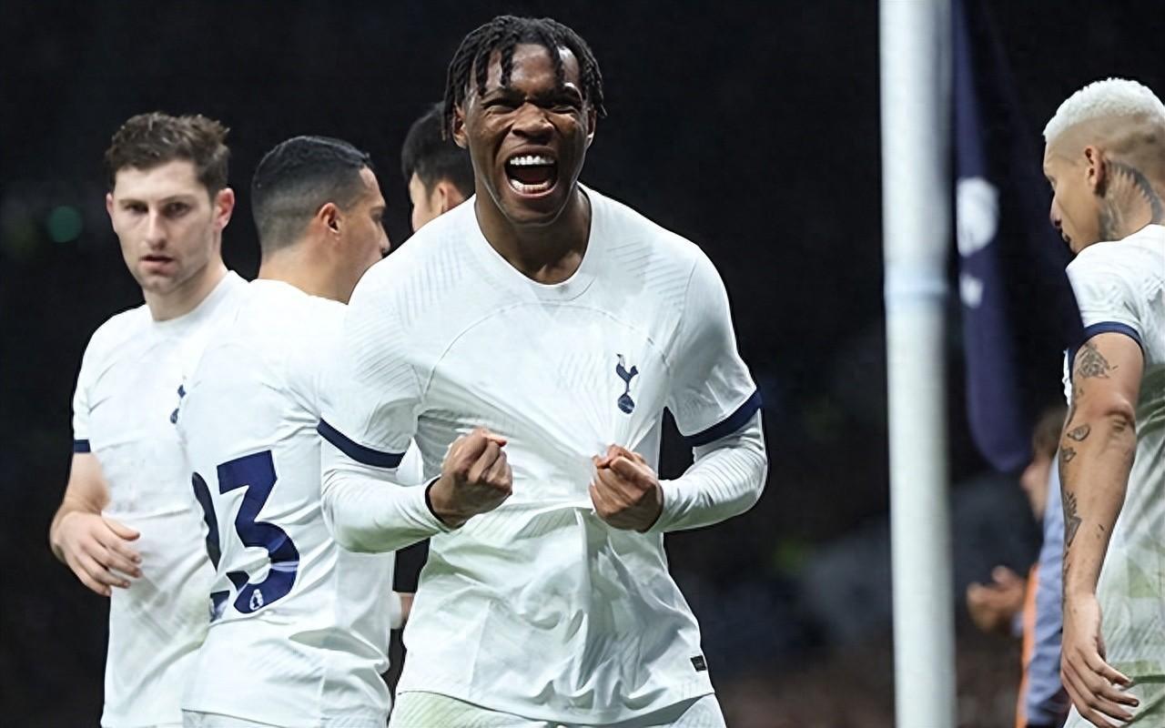 忽然一夜:孙兴慜破门热刺赢球全取三分 积分榜逼近枪手阿森纳