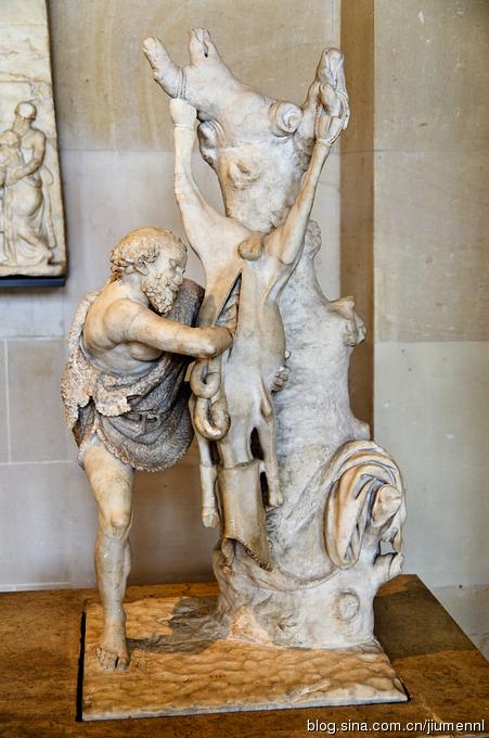 卢浮宫雕塑:醉酒的西勒诺斯,西勒诺斯是森林之神,据说可能是萨提尔的