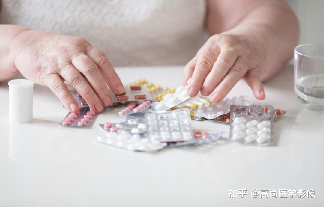 吃药预防新冠、一发烧就吃药、随意加大药量……这5种错误行为,都非常危险!【高尚医学影像】 - 知乎