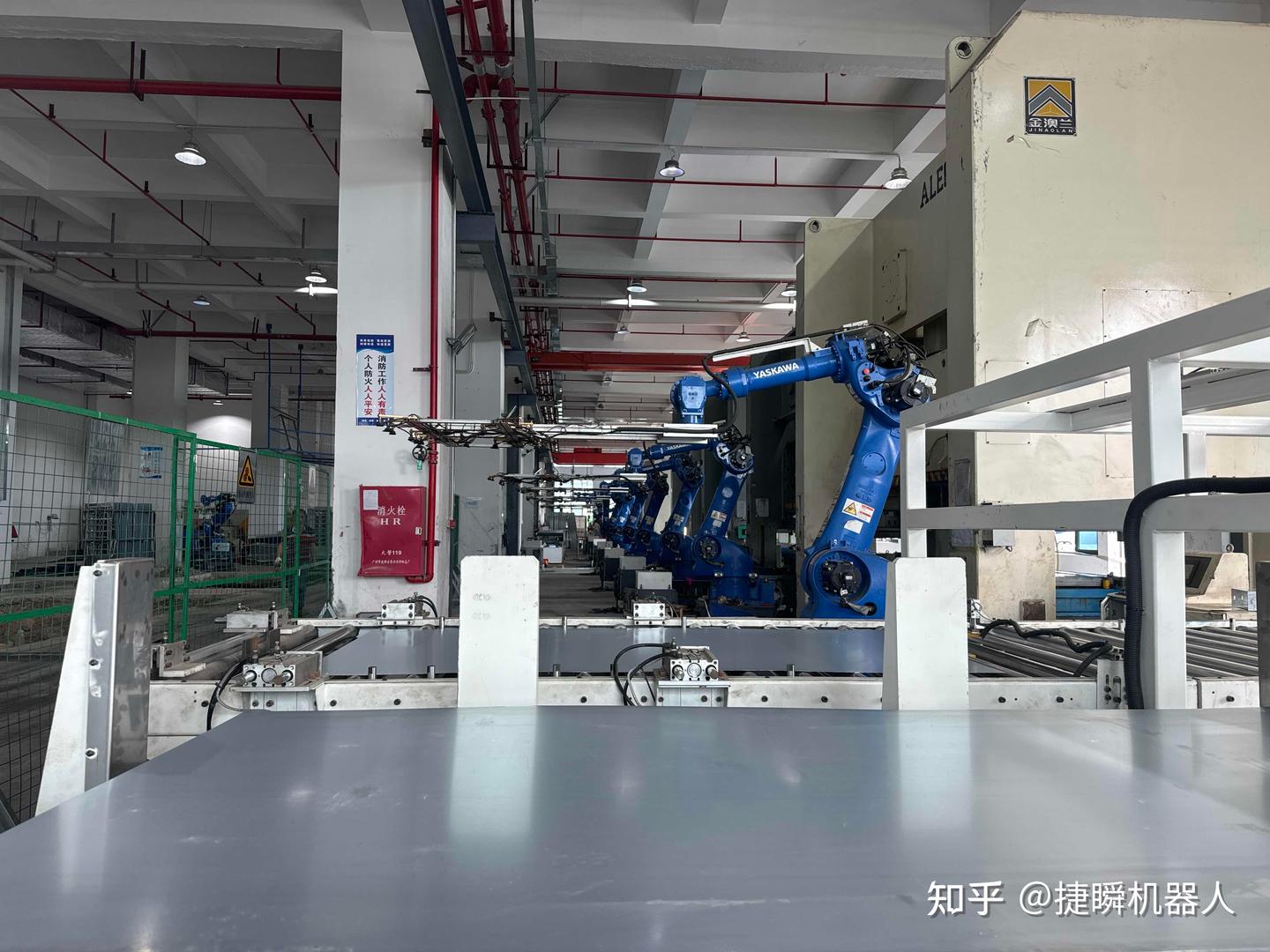 为什么现在家电工厂都在普及冲压自动化?传统人工冲压真的过时了吗?