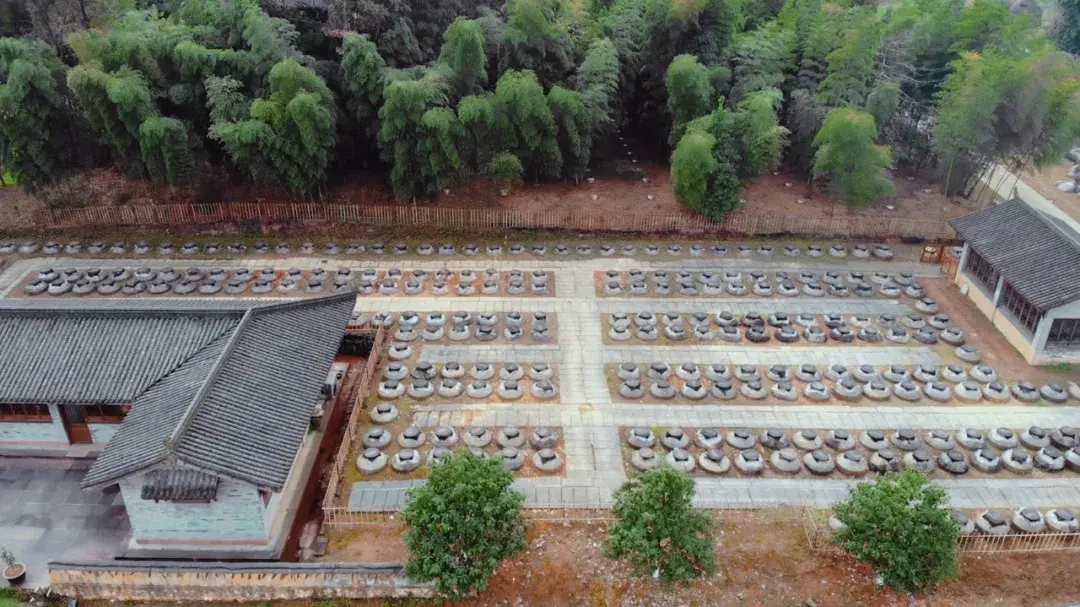 雕梁花窗木墙天井这就是古川酒庄