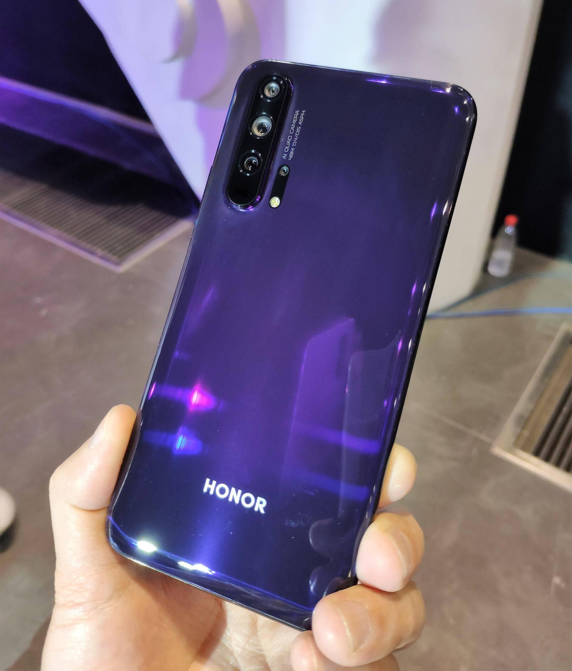 荣耀20正式发布现场快速上手体验测评瑕不掩瑜还是瑜不掩瑕