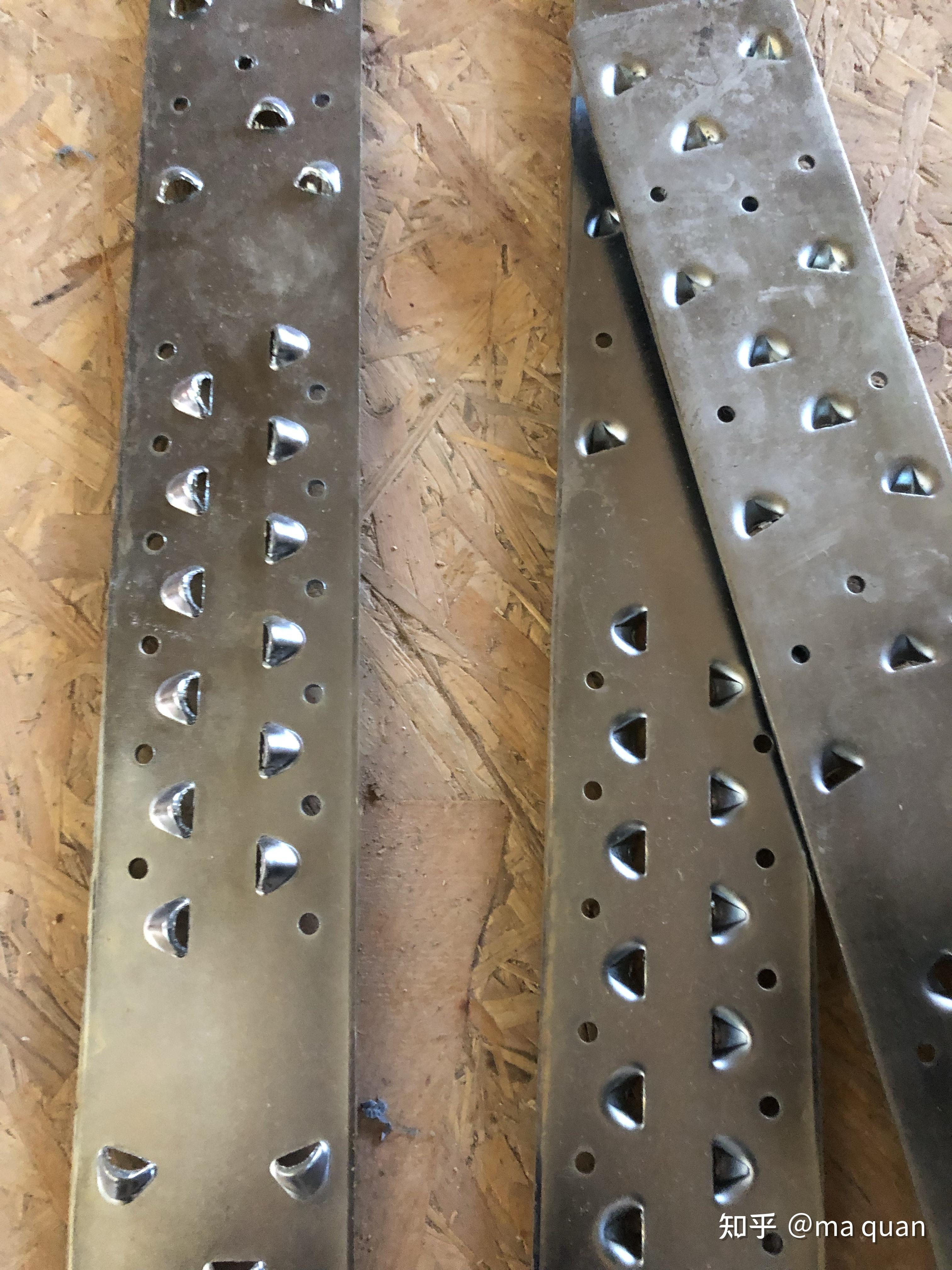 昨天因为新项目运来一箱各种螺丝钉,有21种.