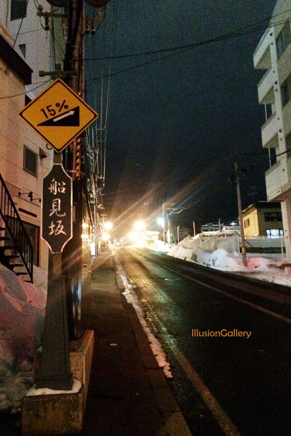 《情书》的取景地,吸引了大批粉丝前来驻足,回味藤井树和藤井树的爱恋