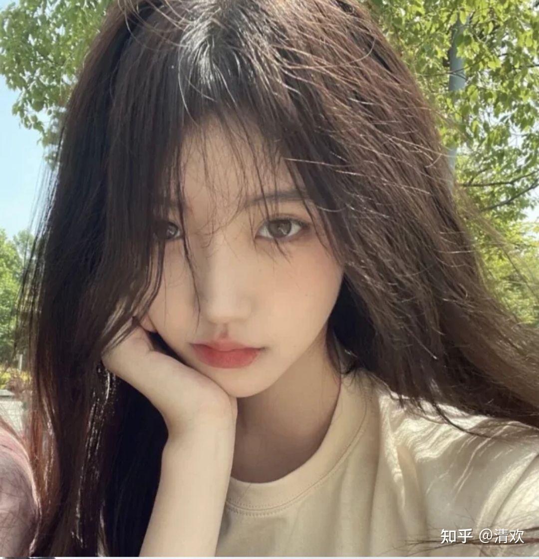 女生头像不畏世俗的眼光我在追我的光