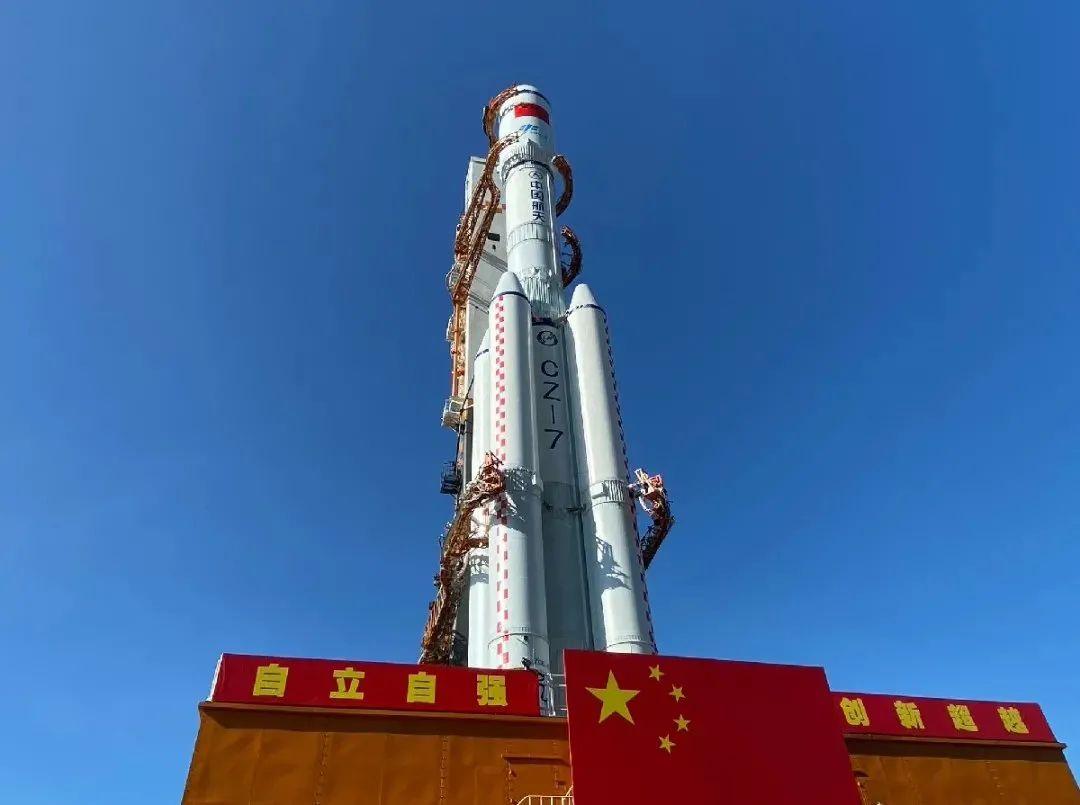 天舟二号飞赴太空中国空间站快速签收首艘货运飞船