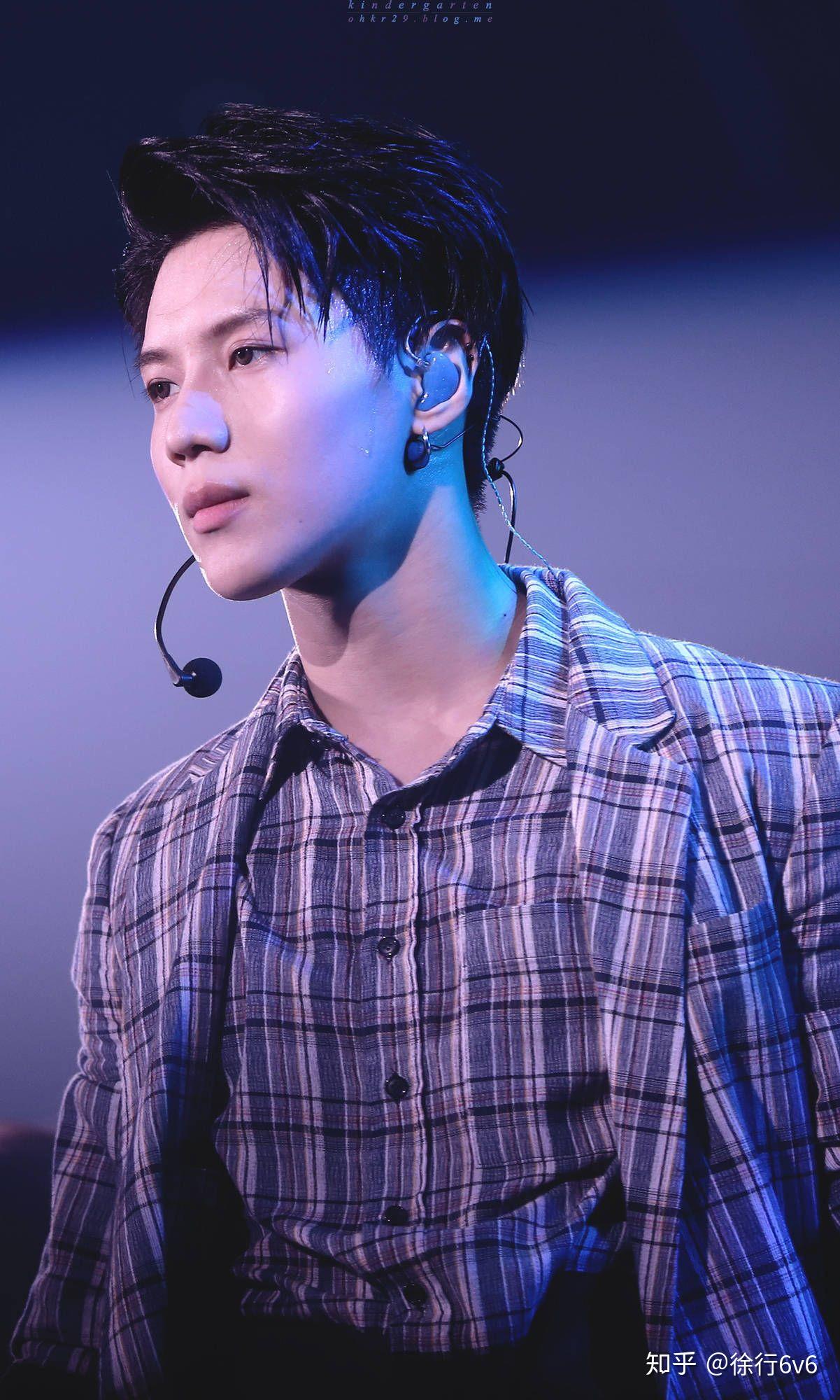 狼尾发型适合什么样的男生 v2-f0b115bbb18f6eb5bf0f96c15ad452e2_r.jpg