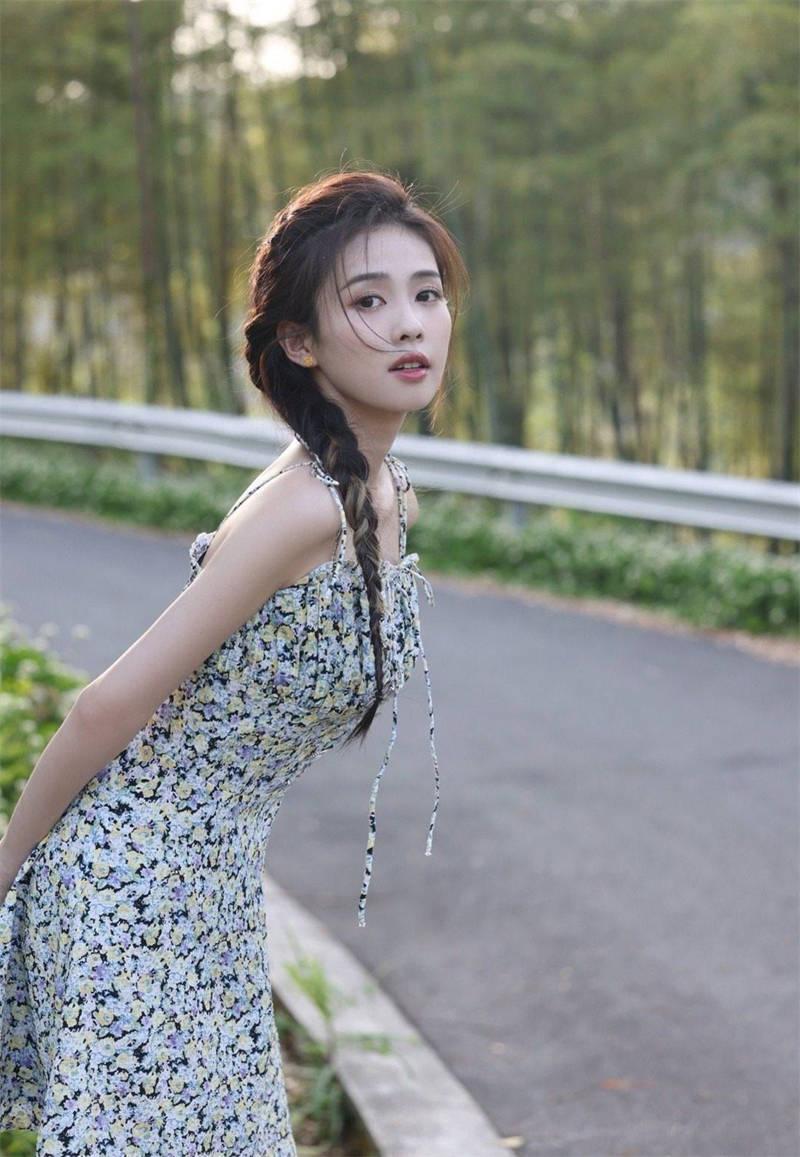 可盐可甜!白鹿最近的穿搭造型真的是太出圈了~ - 知乎