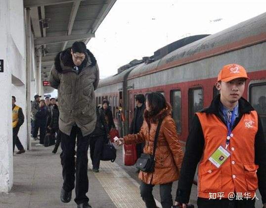 亚洲第一巨人张俊才：比姚明还高半个头，22年前娶妻却至今无子 - 知乎