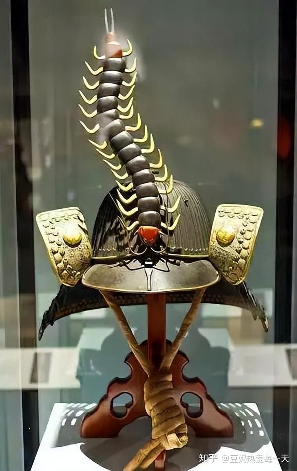 我翻遍了李宁中英文官网和财报后,发现了李宁发笠型盔服装的原因 - 知乎
