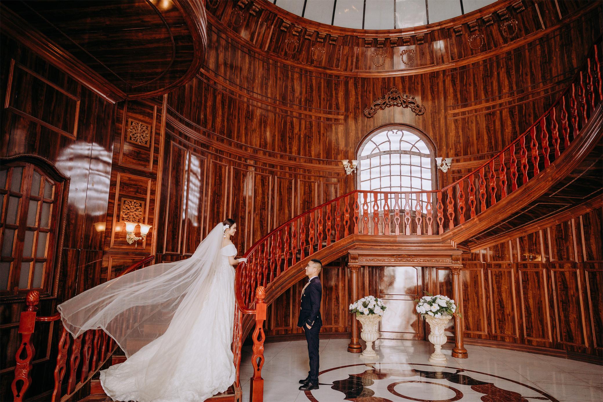 许你一场仪式感满满的欧式城堡婚纱照,浪漫满分