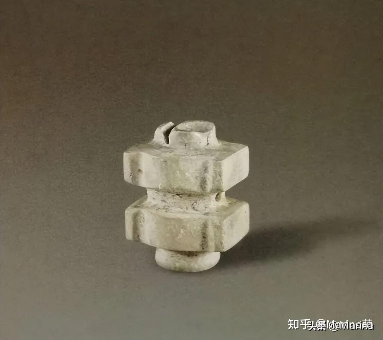 南京博物院藏东汉中期青玉胜上海博物馆藏汉代四灵纹玉胜南京博物院藏