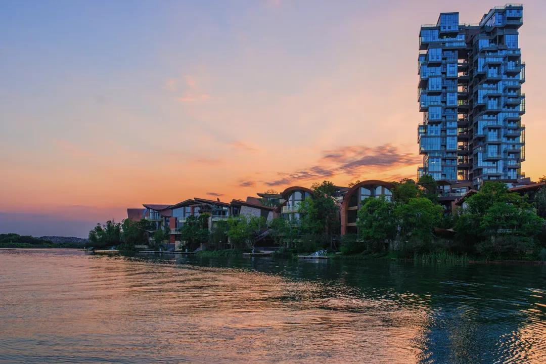 麓山国际社区·实景从2001-2020,罗立平持续操盘麓山国际社区,麓湖