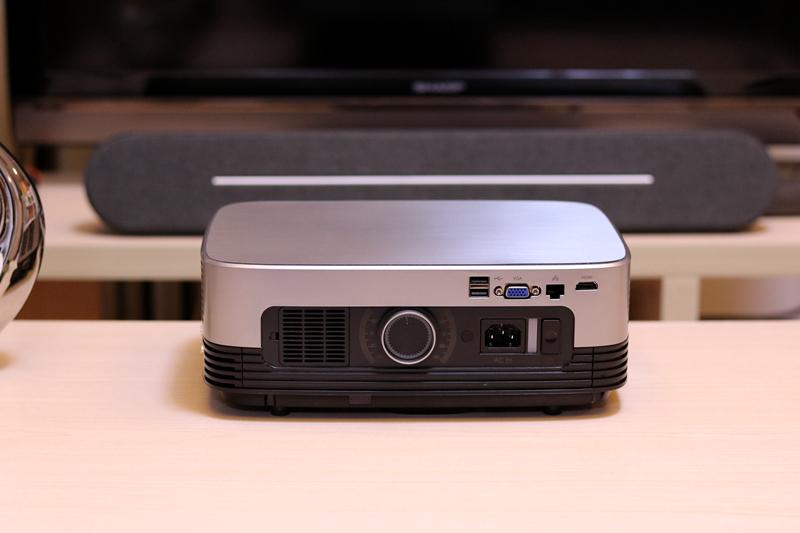 千元价格能买到怎样的投影?试试这款坚果极越a6 - 知乎