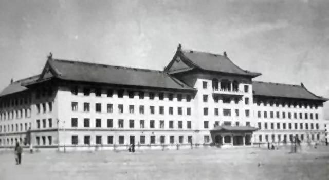 “哈军工”高干子弟多,学院领导表示很难管,陈赓说:我教你两条原则 - 知乎