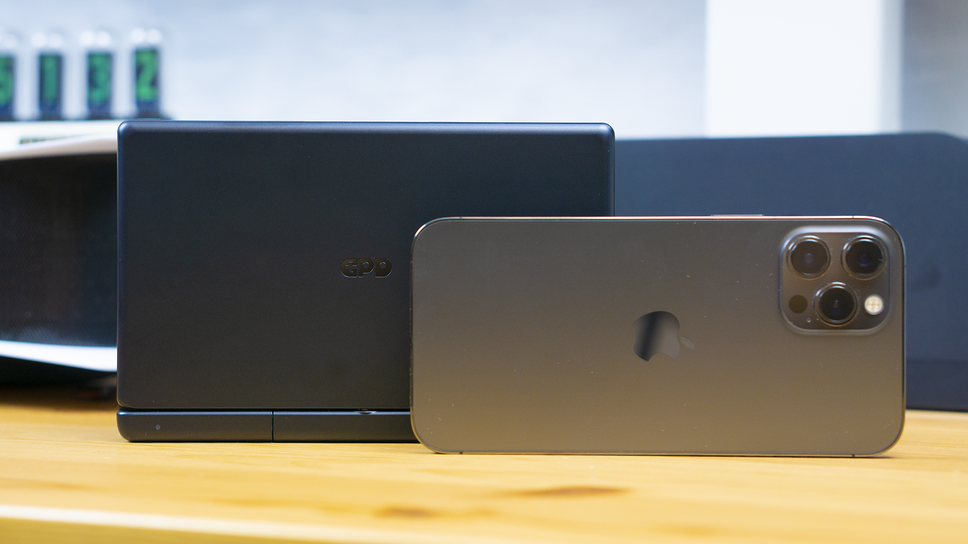 Mdpc Workstation 移动生产力好搭子,机房运维神器,GPD MicroPC2实测! - 知乎