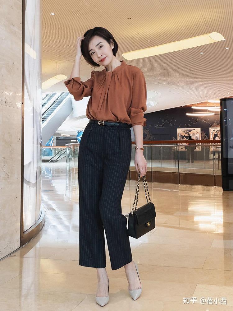 奔三奔四的女人建议多穿高腰裤好看的款式和版型都选好了