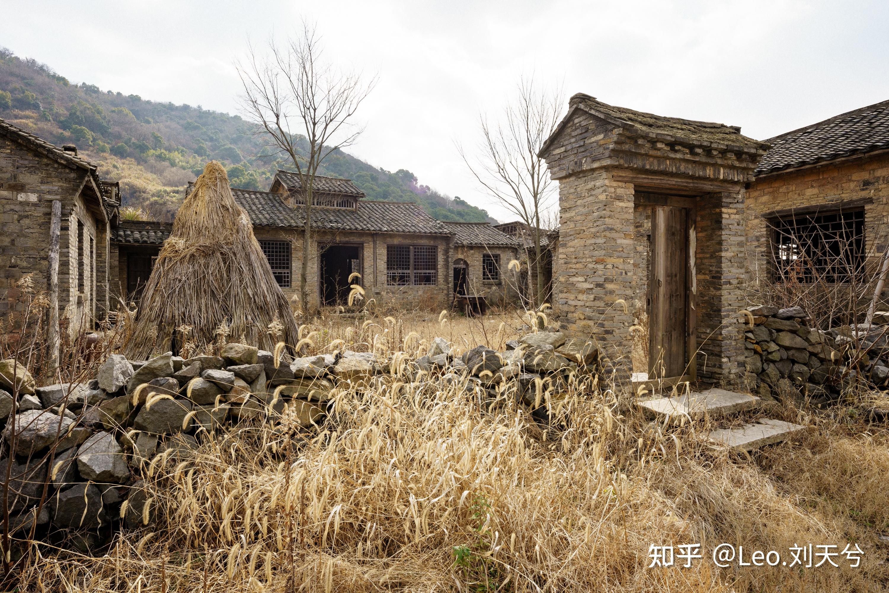 荒废的山村图片图片