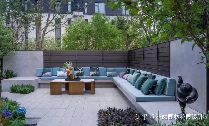 研庭花园设计 | 打造满分现代花园,卡座不可少 - 知乎