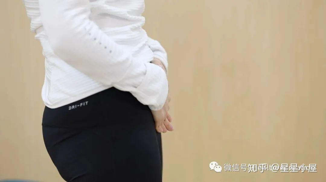 如果骨盆向前,那就是(骨盆)后倾.