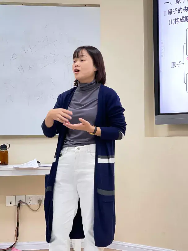 在这个一个色彩缤纷,充满活力的季节里,重本紫藤高复举行了秋季学段的
