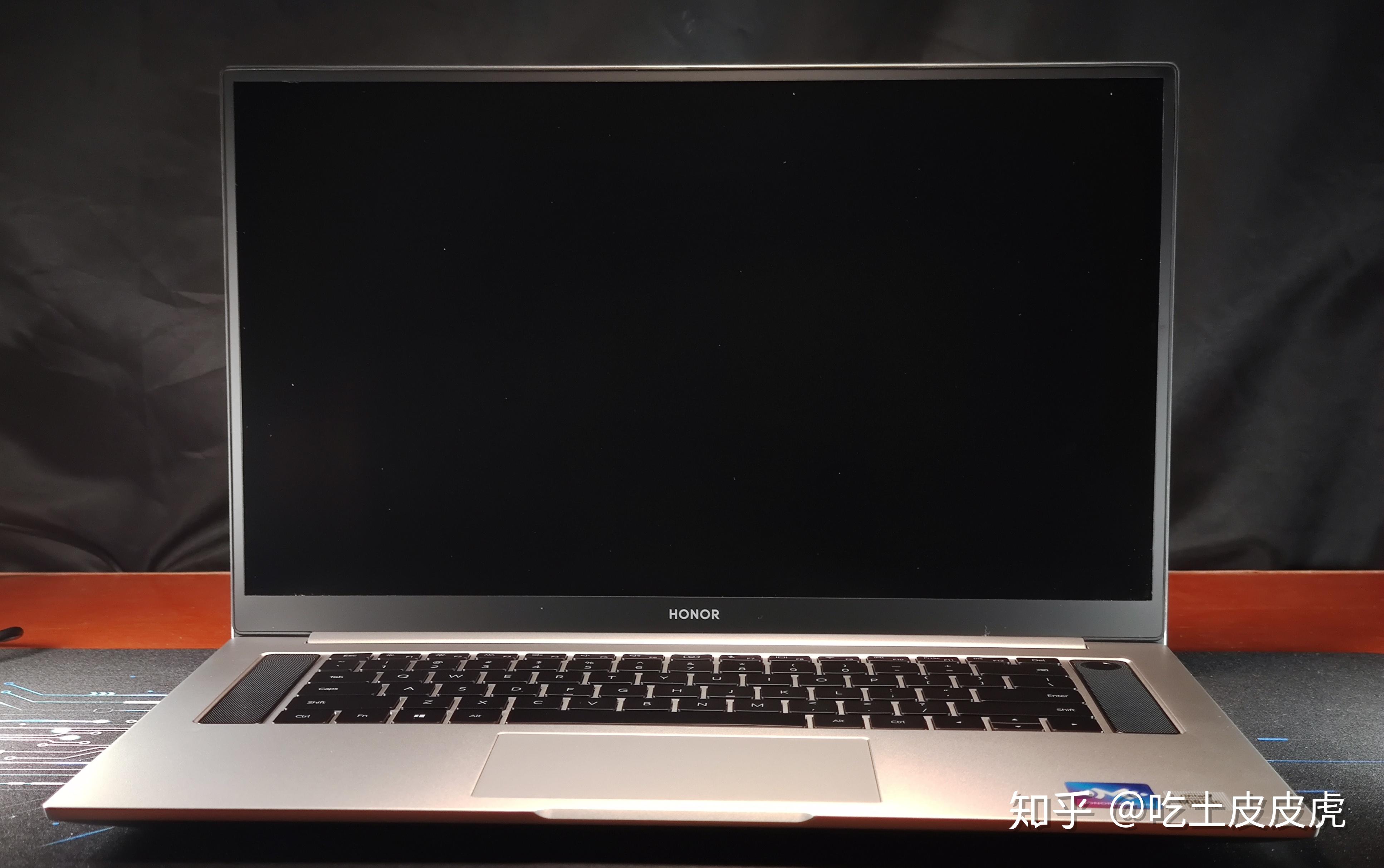 全面屏金属轻薄本magicbookpro2020款の开箱体验性能