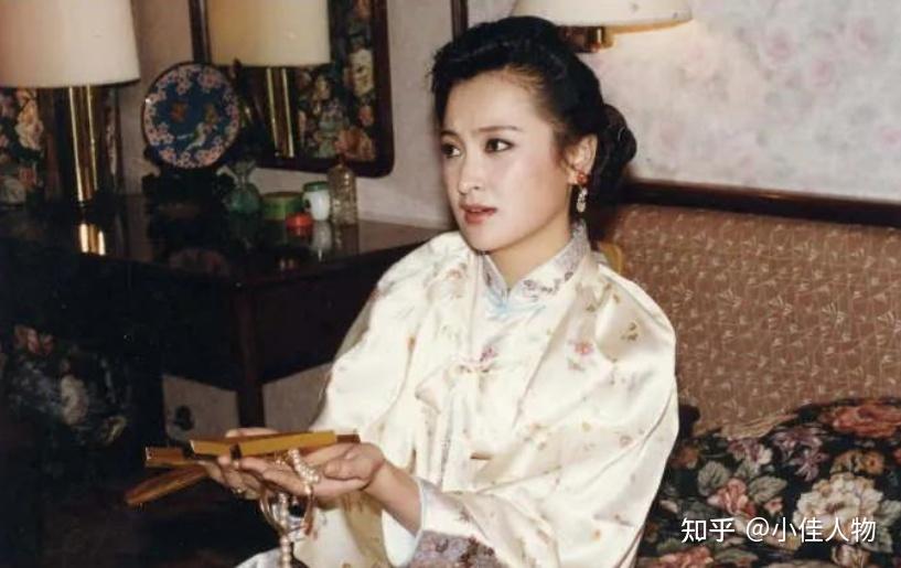 雪山飞狐32年回顾演胡斐的孟飞三婚王璐瑶变化太大3位演员已逝